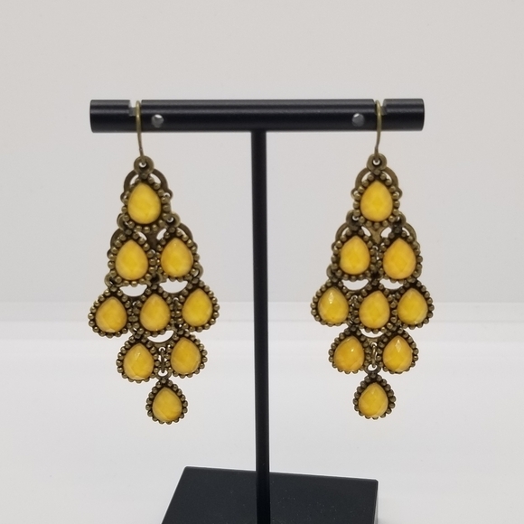 tiered yellow teardrop dangle earrings - Picture 1 of 3